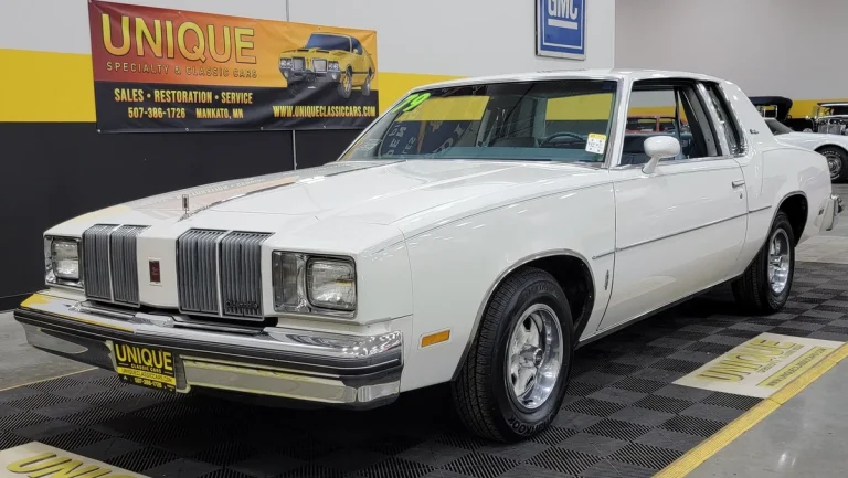 Oldsmobile Cutlass Supreme — 1979